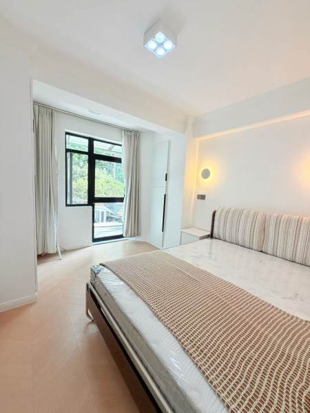 Housing image — Bedroom