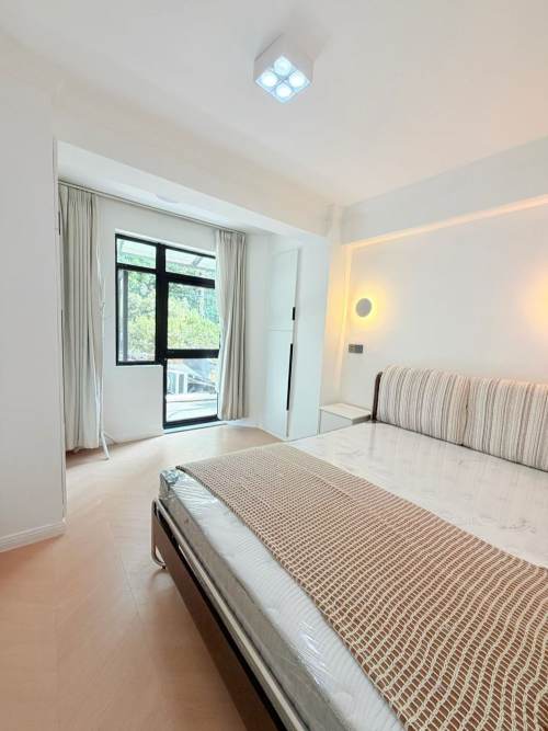 Housing image — Bedroom
