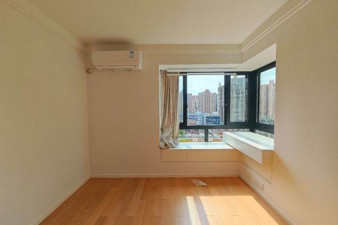 2BR Apartment in Jing'an (L7/L13)