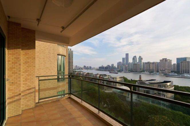 Spacious 3BR Apartment near Shangcheng Rd Metro with River View
