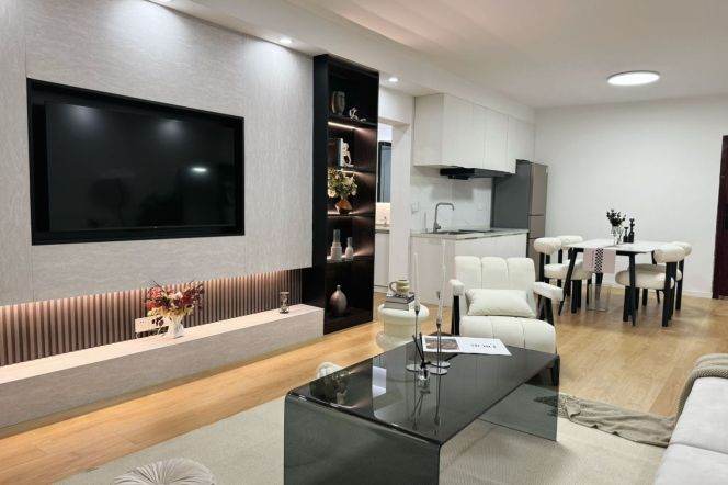High-Floor Spacious 1BR Apartment near World Expo Museum Metro (L4/L13)