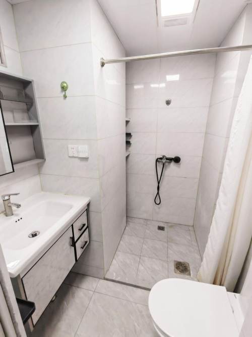 Housing image — Bathroom
