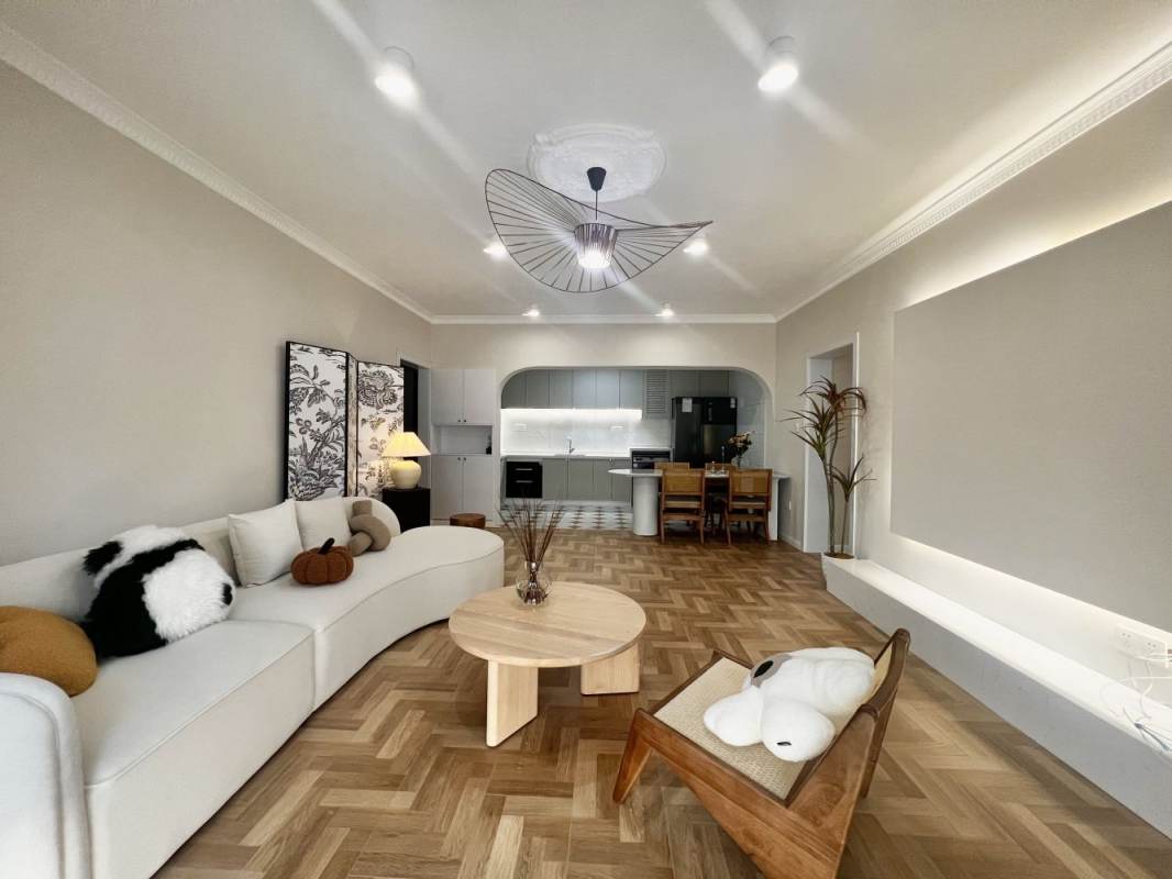 Housing image — Living Room