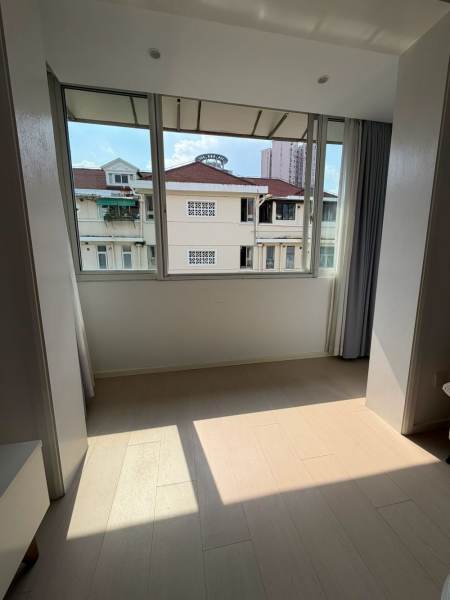 Housing image — Living Room
