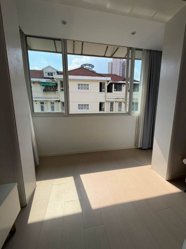 Housing image — Living Room
