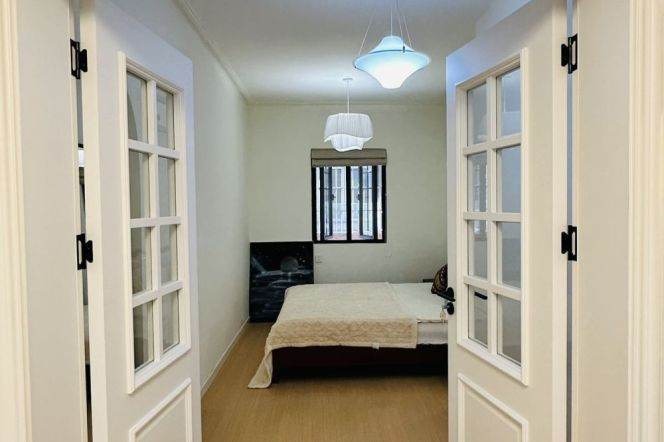 1BR Apartment near South Shaanxi Rd Metro (L1/L10/L12)