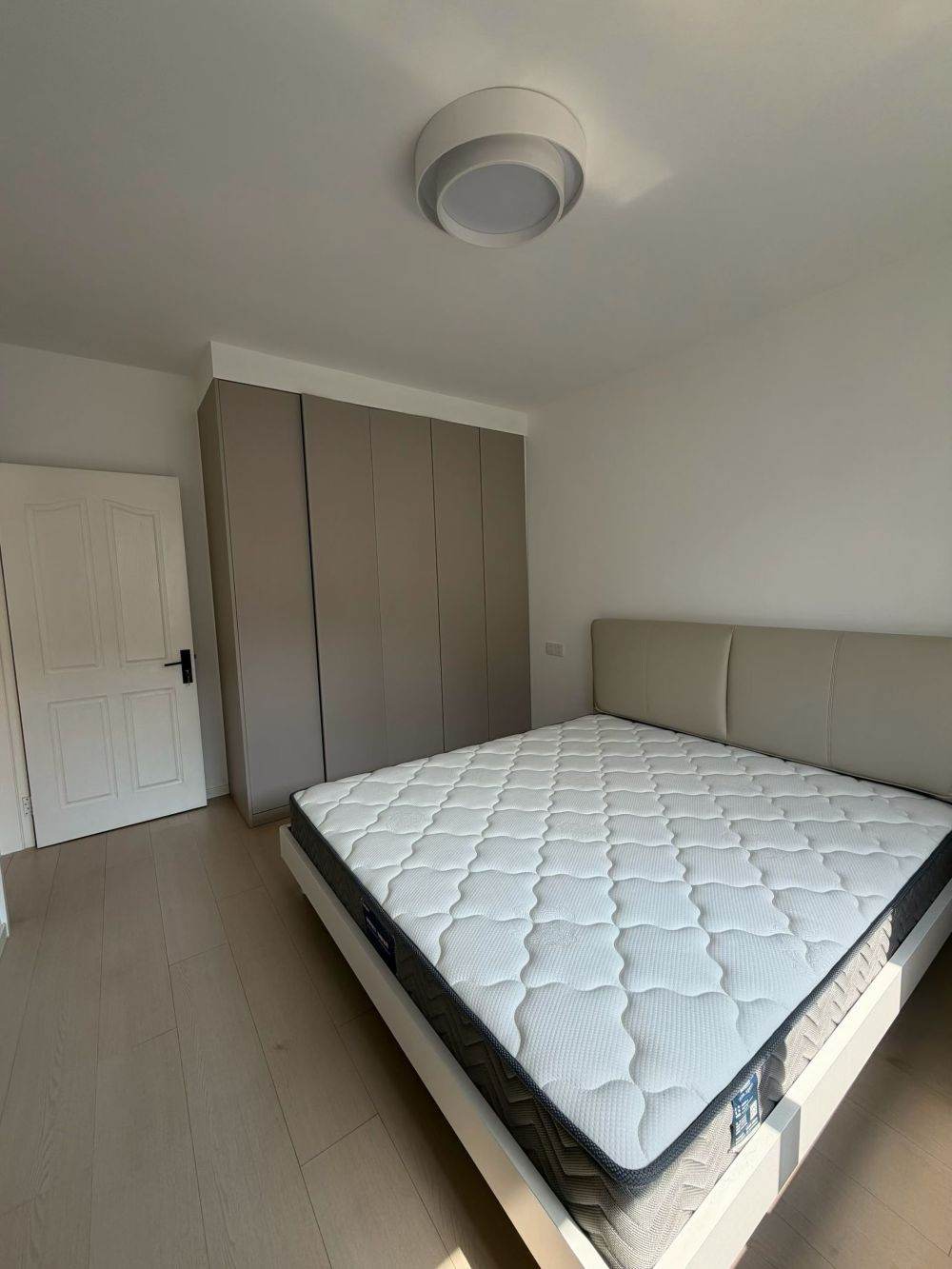 Housing image — Bedroom