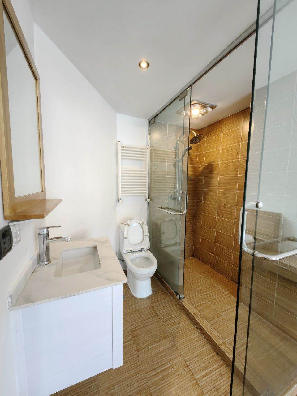Housing image — Bathroom