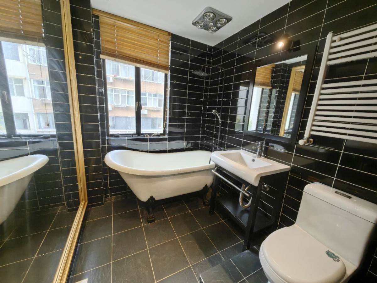 Housing image — Bathroom