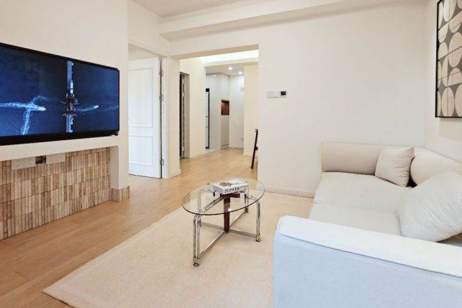 Spacious 1BR Apartment at Sihe Garden
