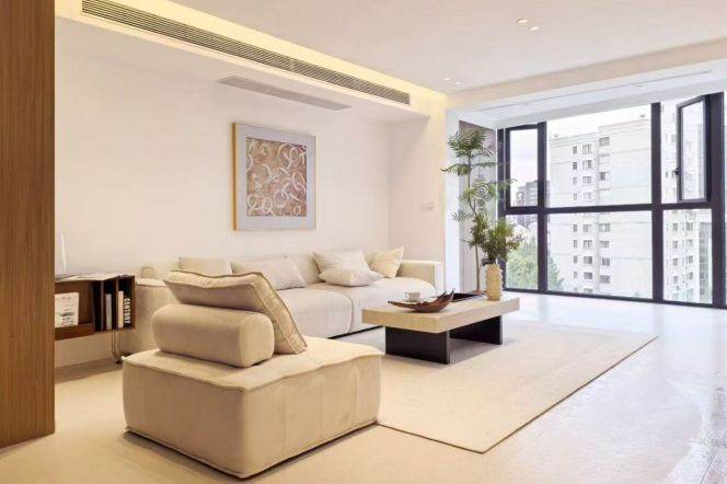 Spacious 3BR Apartment in Gubei (L15)