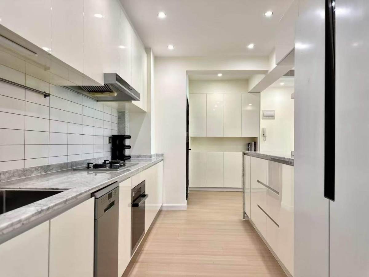 Housing image — Kitchen