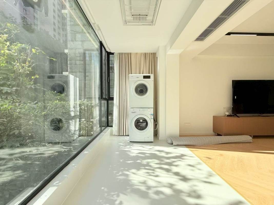 Housing image — Living Room