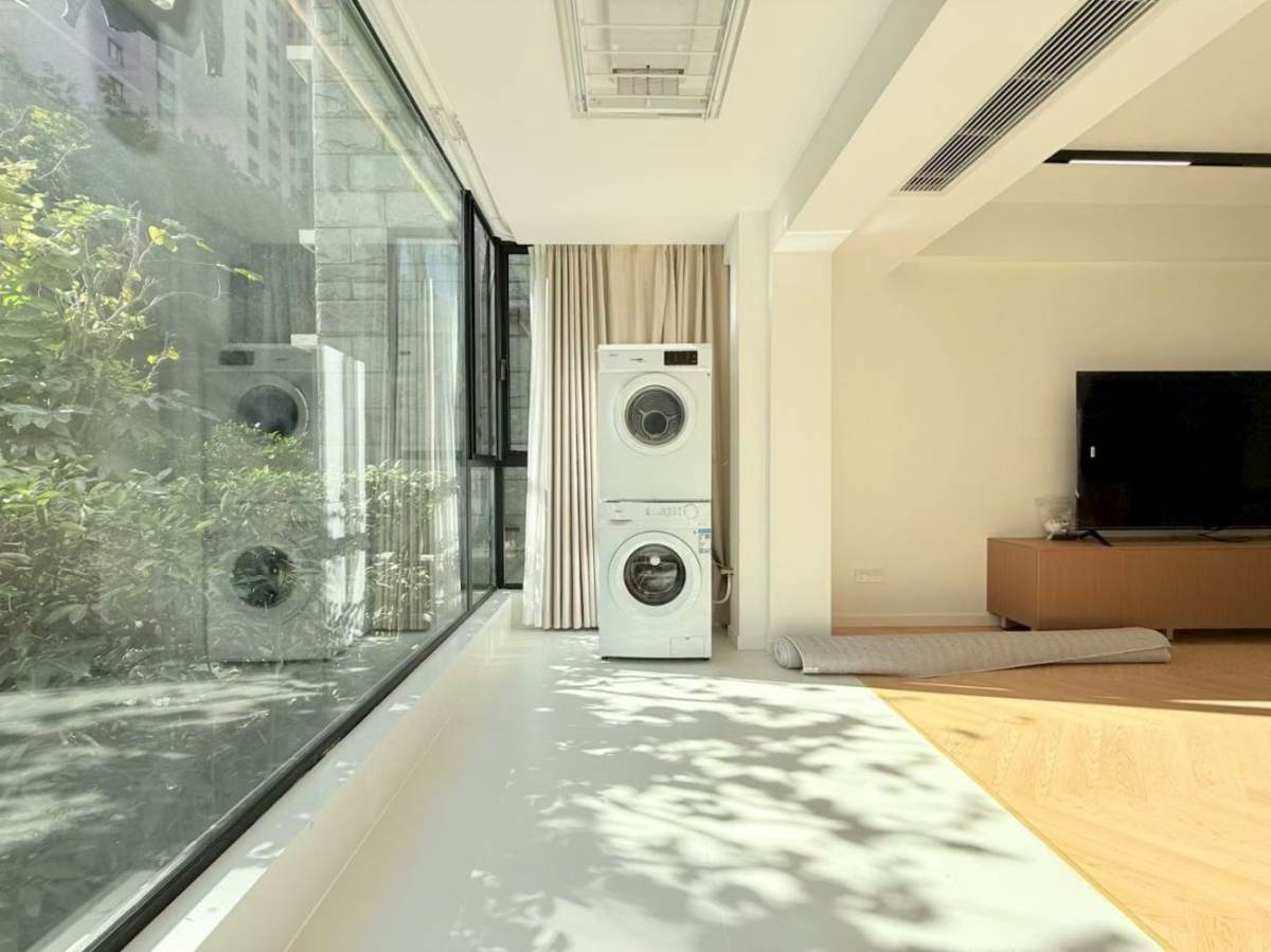 Housing image — Living Room
