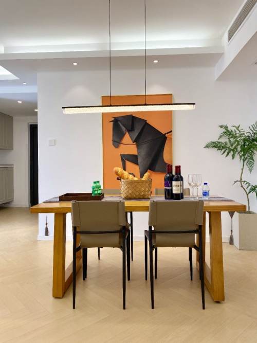 Housing image — Dining Area