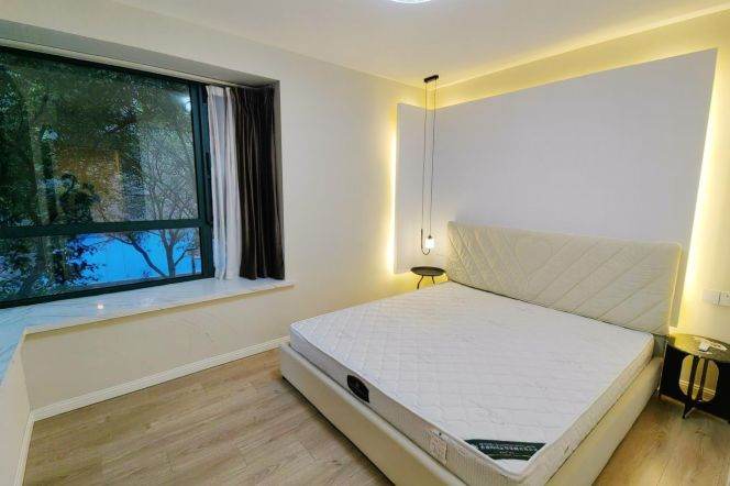 1BR Apartment in Xujiahui (L3/L4/L9)