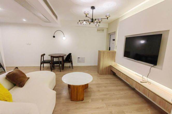 1BR Apartment in Xujiahui (L3/L4/L9)
