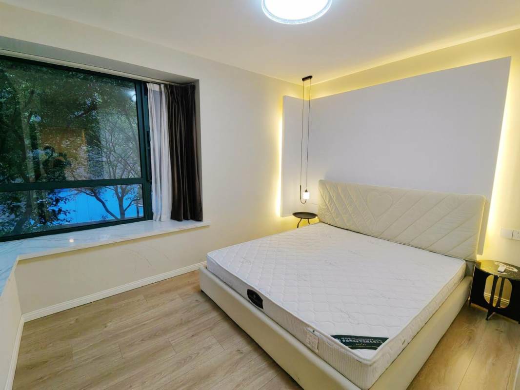 Housing image — Bedroom