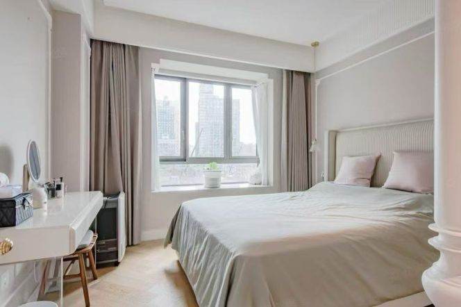 Spacious 2BR Apartment at Jing'an Four Seasons Apartments (L2/L12/L13)