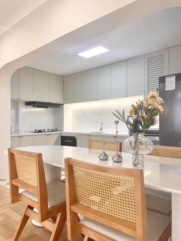 Housing image — Dining Area