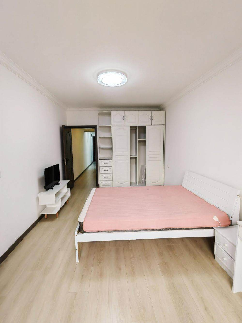 Housing image — Bedroom