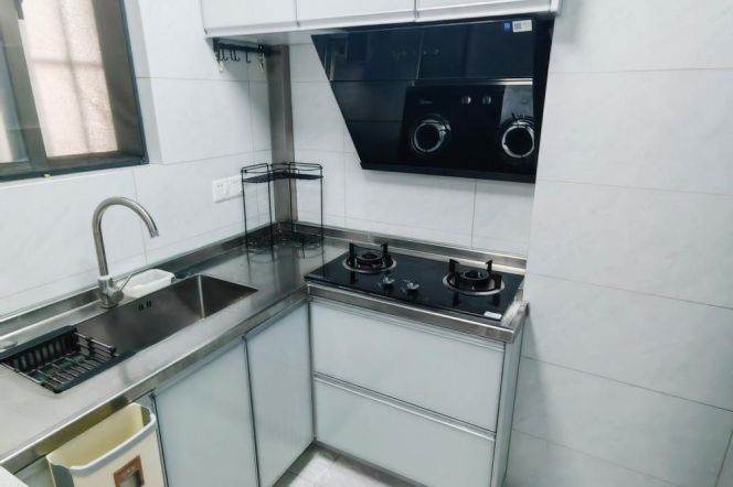 1BR Apartment near Caobao Rd Metro (L1/L12)