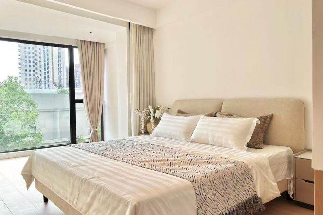 Spacious 2BR Apartment near Yishan Rd Metro (L1/L3/L4/L9)