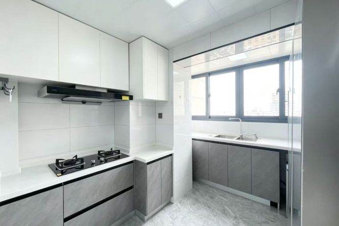 High-Floor 2BR Apartment at Brilliant City (L3/L4)