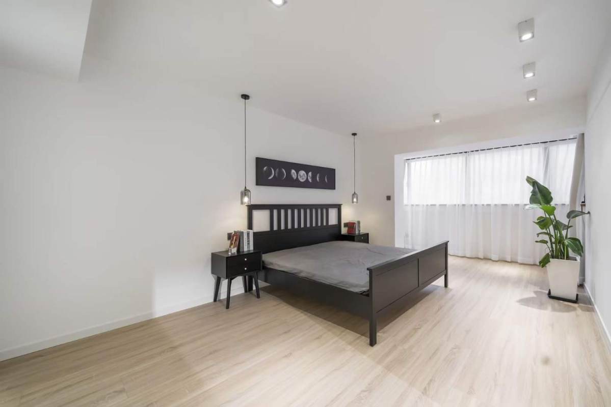 Housing image — Bedroom
