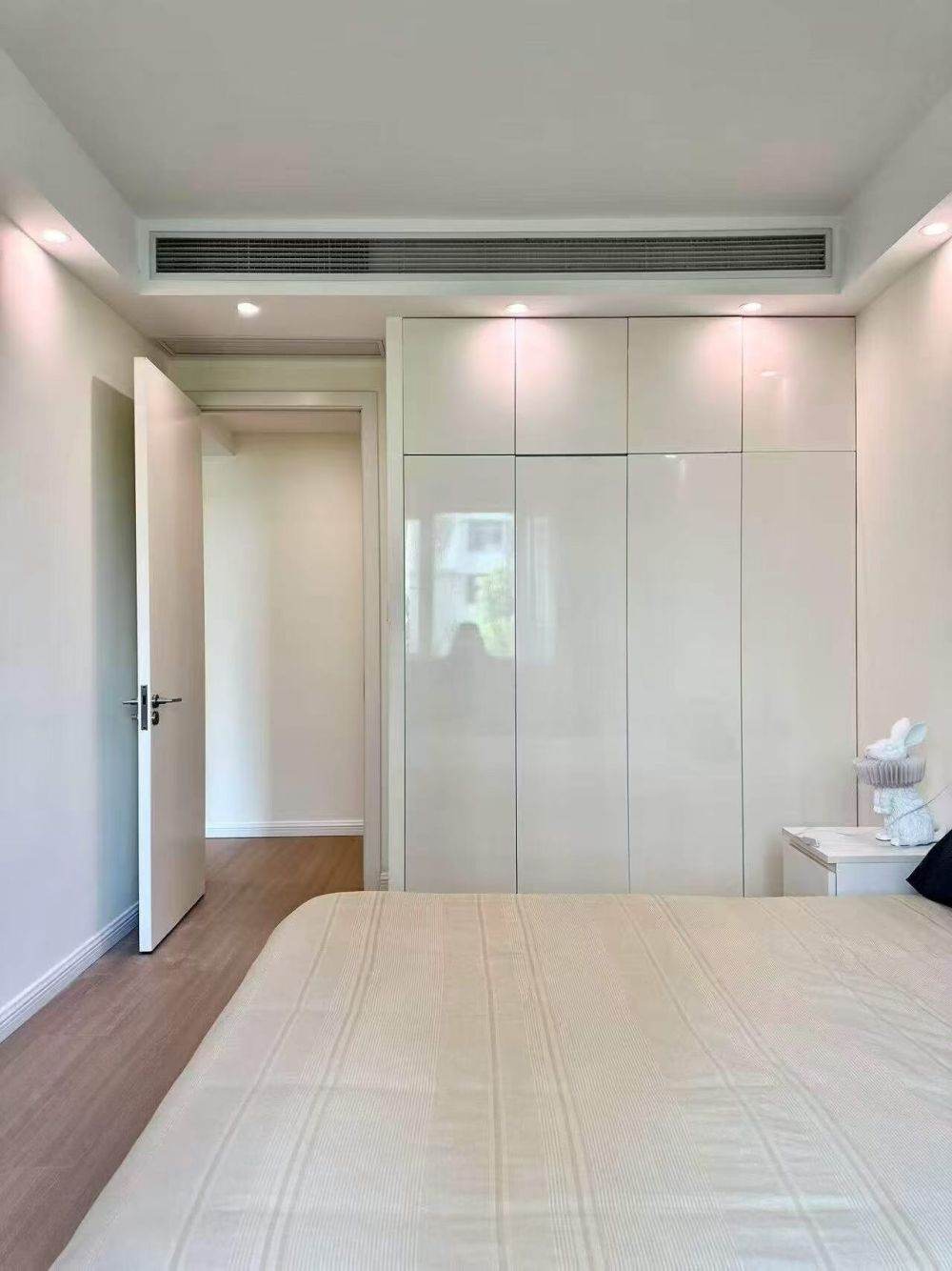 Housing image — Bedroom