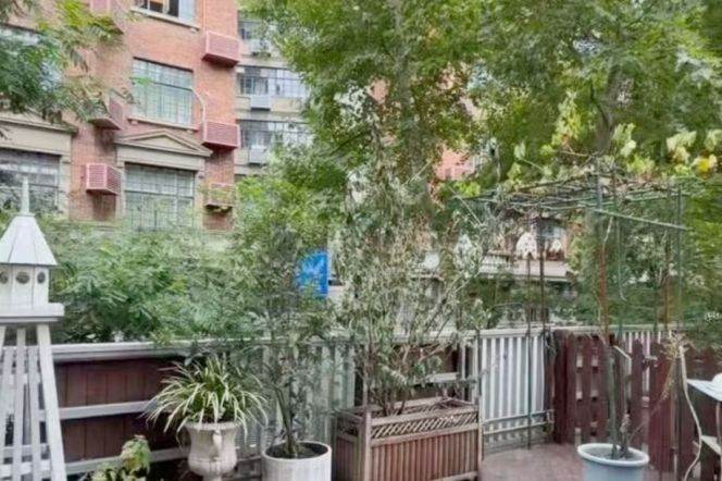 2BR Apartment in Old Xuhui with Terrace (L10/L11)
