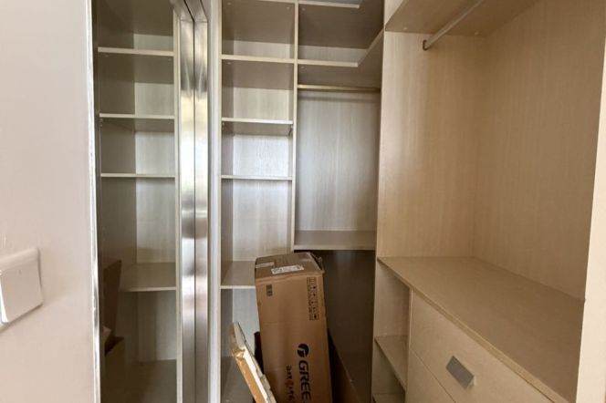 Spacious 2BR Apartment in Old Xuhui