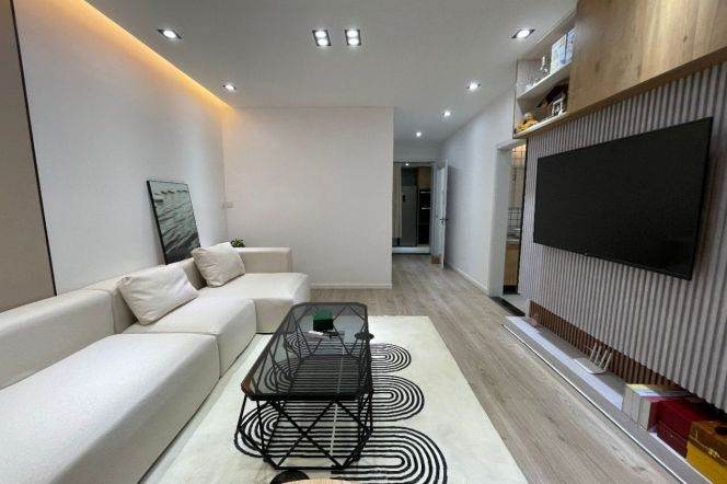 High-Floor 2BR Apartment near Luban Rd Metro (L4)