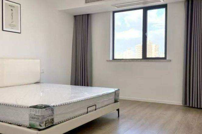 High-Floor 3BR Apartment at Sanhe Garden