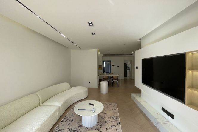 2BR Apartment near Jiangning Rd Metro with Floor-to-Ceiling Windows (L13)