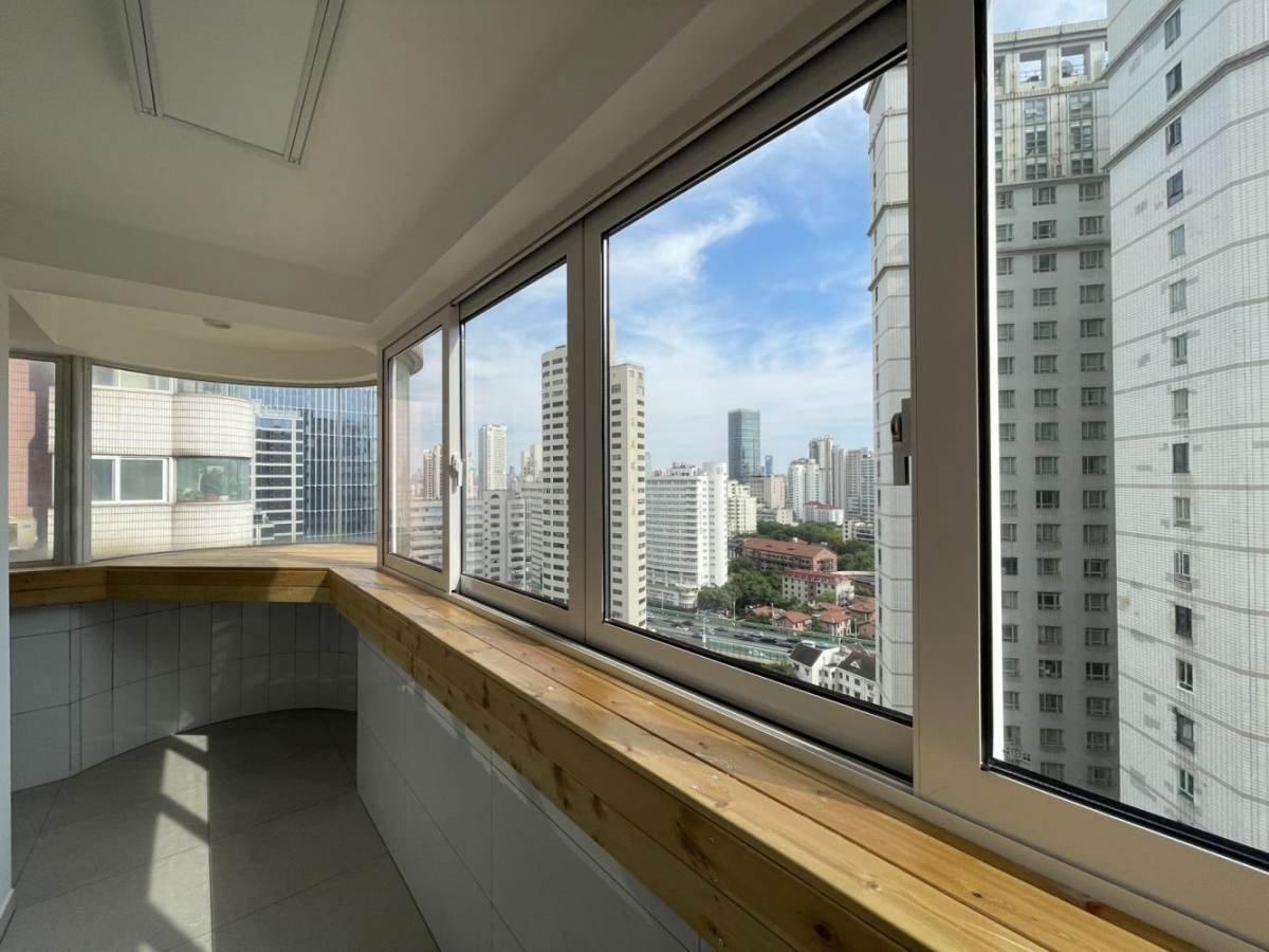Housing image — Balcony