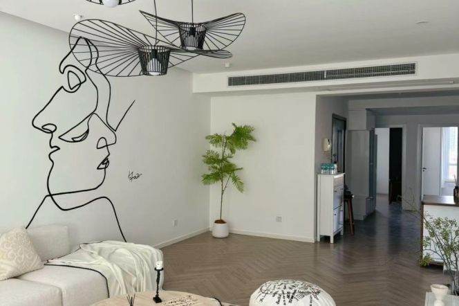 Spacious 3BR Apartment near Jiangsu Rd Metro (L2/L11)