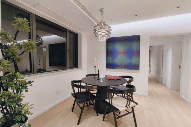 2BR Apartment near West Bund (L1/L3/L12)