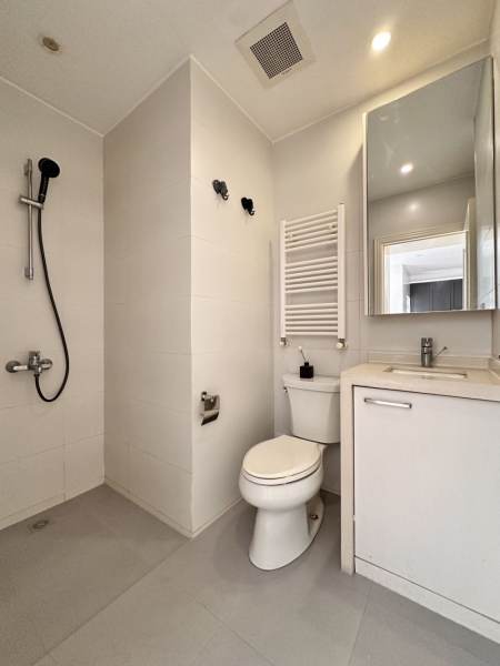 Housing image — Bathroom