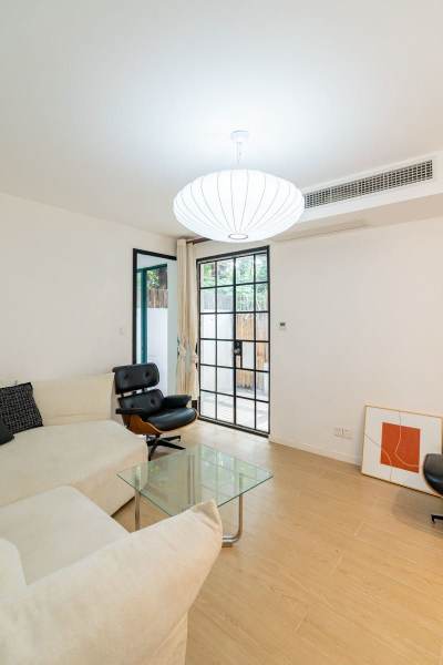 Housing image — Living Room