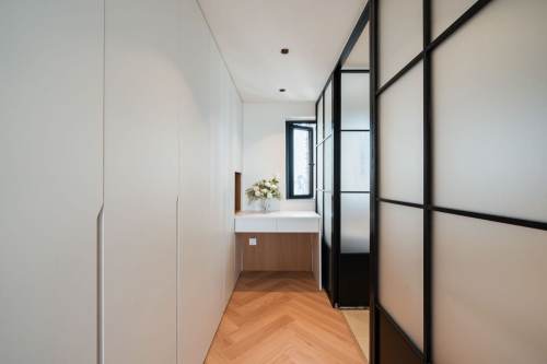 Housing image — Bedroom