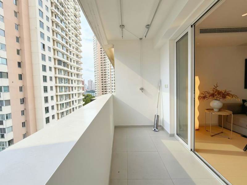 Housing image — Balcony