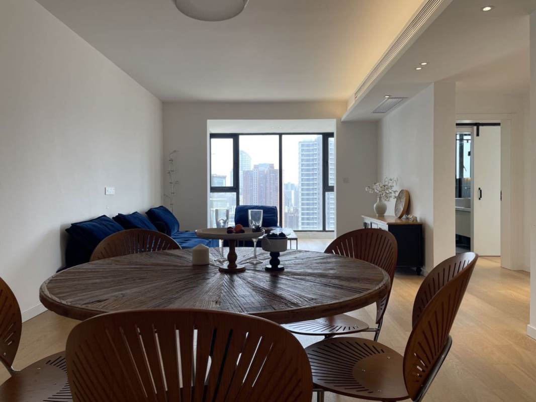 Housing image — Living Room
