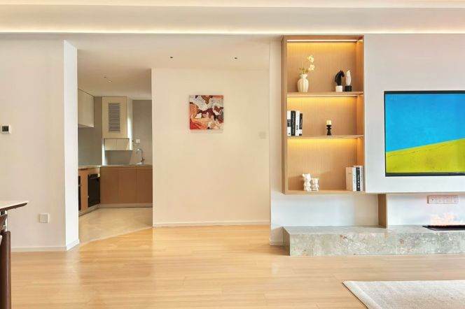 Spacious 2BR Apartment near Yishan Rd Metro (L1/L3/L4/L9)