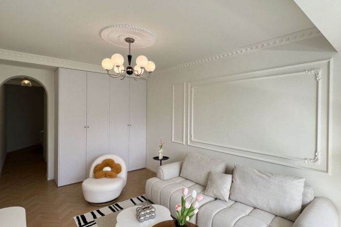 Spacious 1BR Apartment in Old Xuhui with Floor-to-Ceiling Windows
