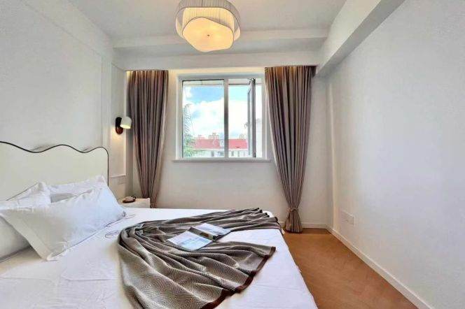 1BR Apartment near Hongqiao Rd Metro (L3/L4/L10)