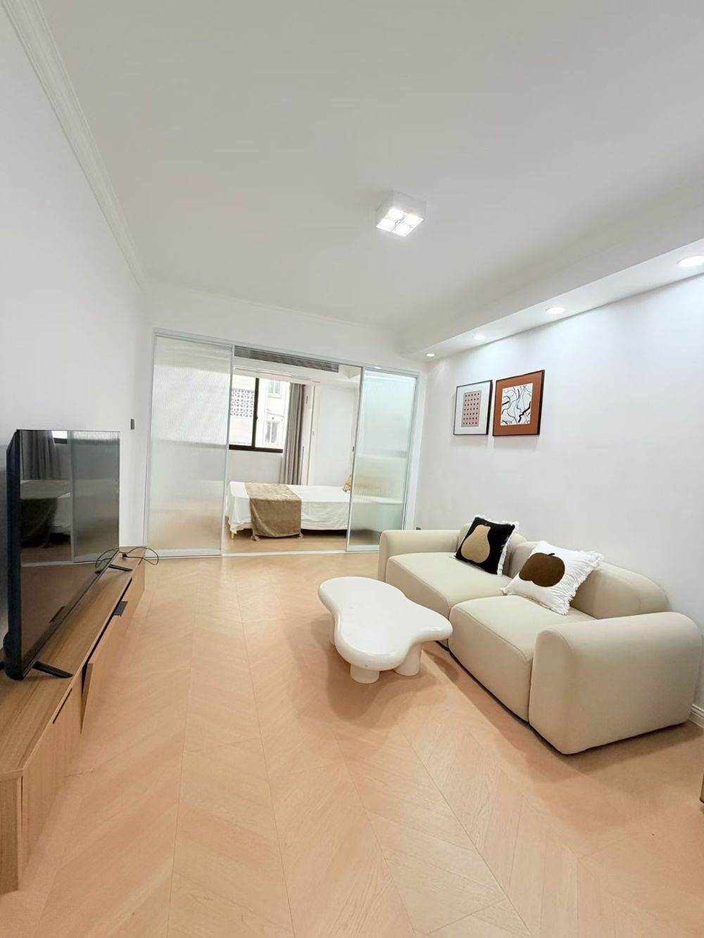 Housing image — Living Room
