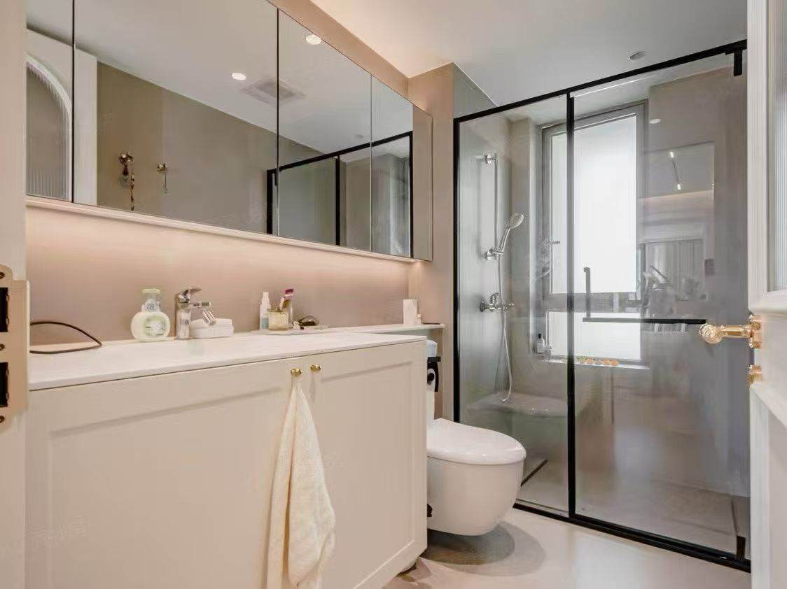 Housing image — Bathroom