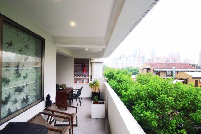 Spacious 3BR Apartment in Old Xuhui (L9/L12)