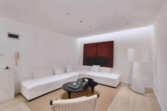 2BR Apartment near West Bund (L1/L3/L12)